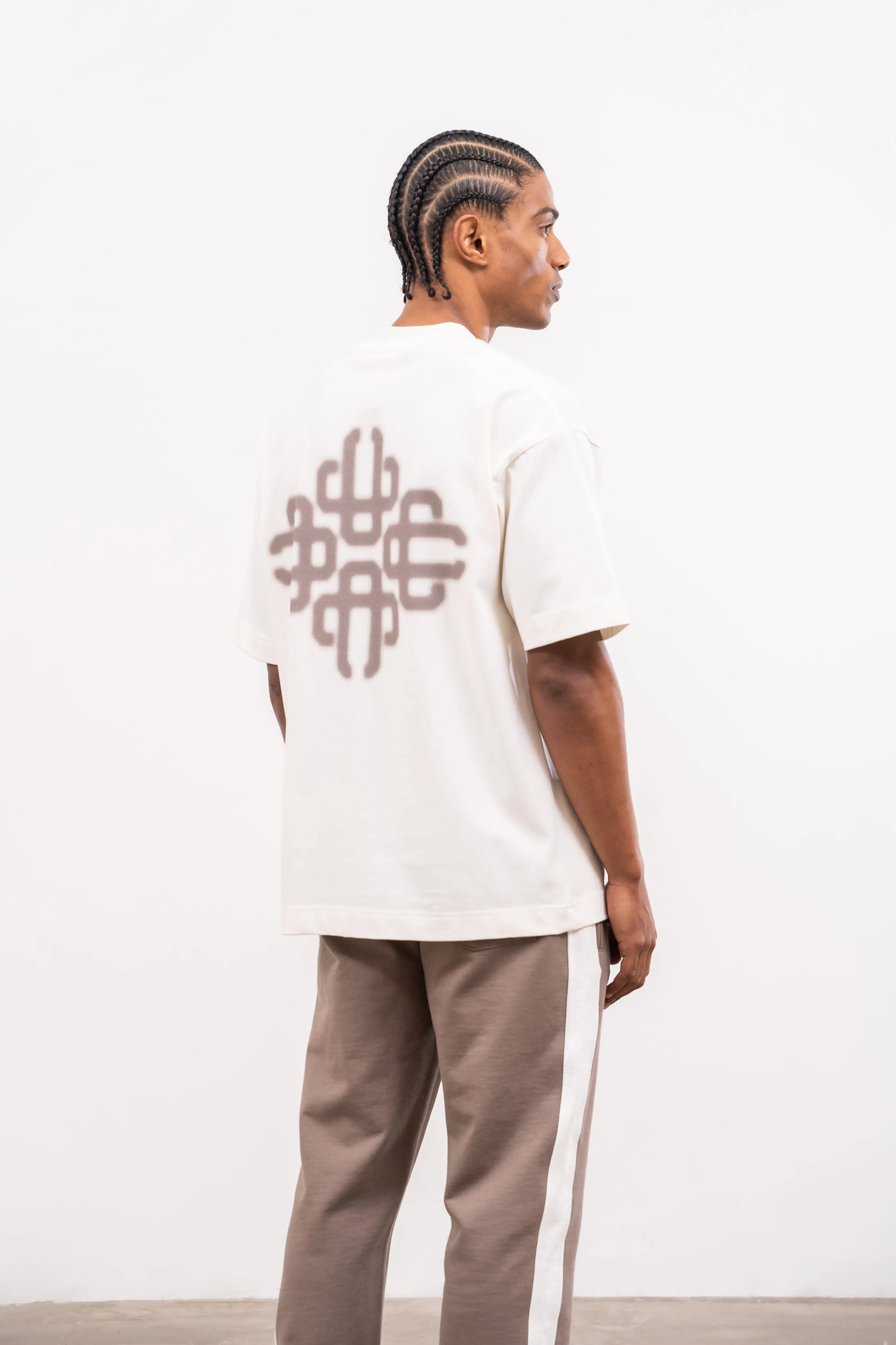 BLURRED GRAPHIC EMBLEM T-SHIRT - OFF WHITE