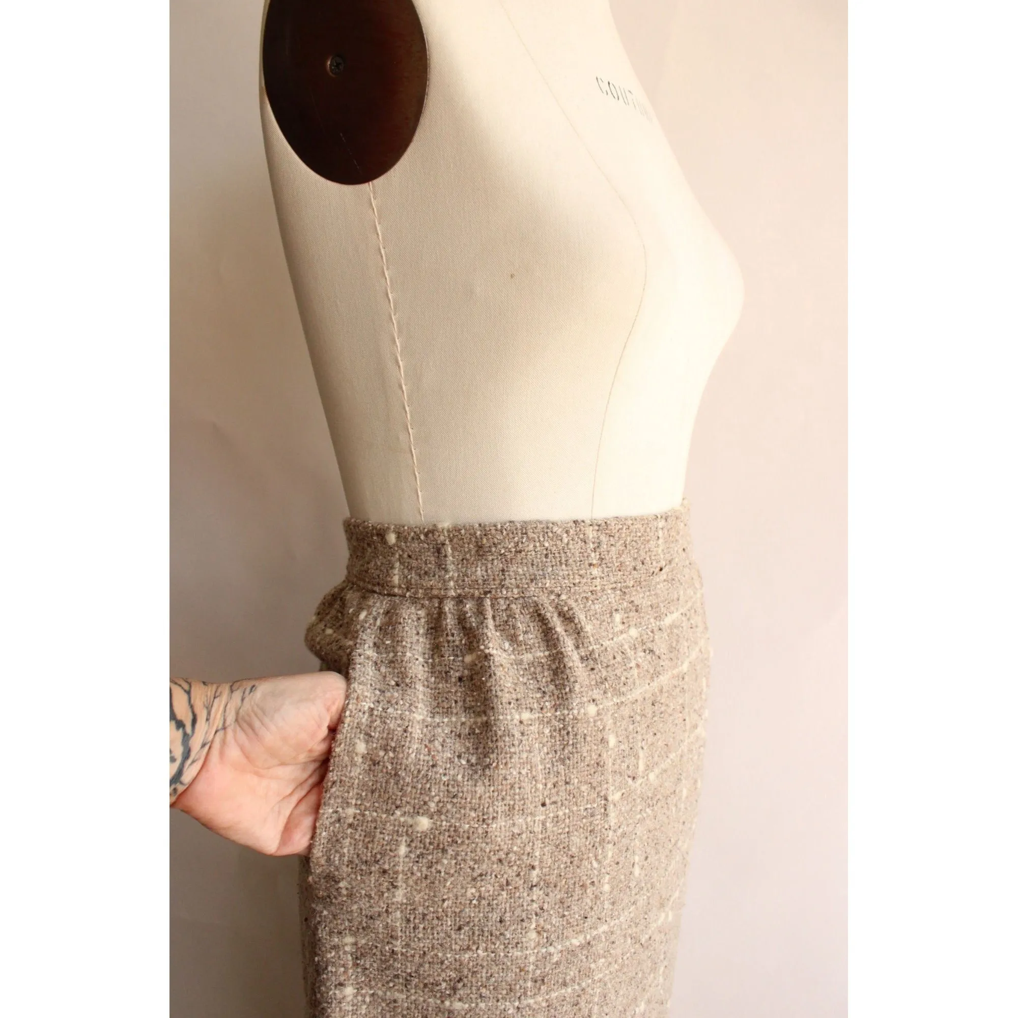 Vintage 1970s Tweed Skirt With Pockets